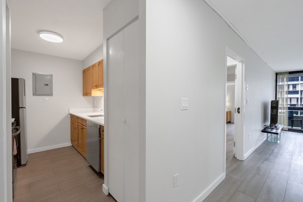 566 Commonwealth # 407