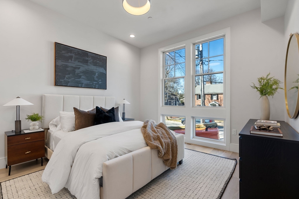 4 Knowles Street # 04