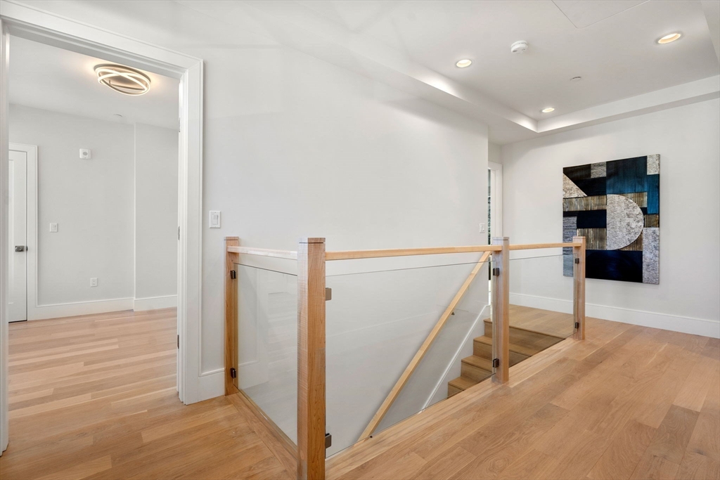 4 Knowles Street # 04