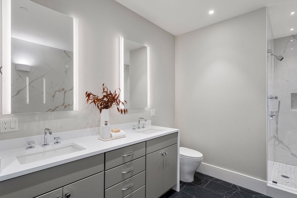 4 Knowles Street # 04