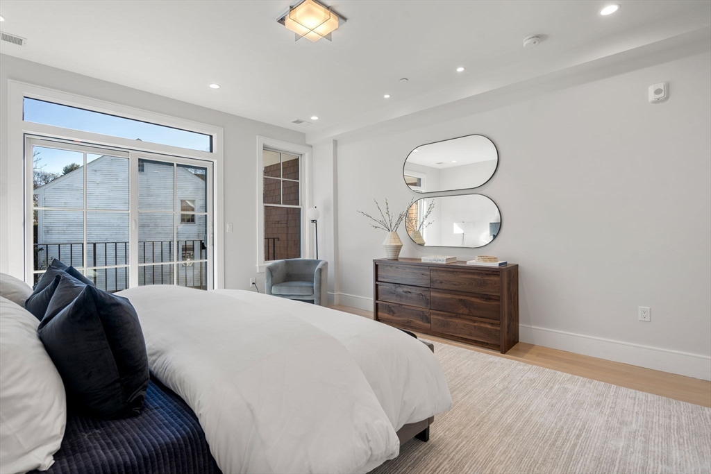 4 Knowles Street # 04