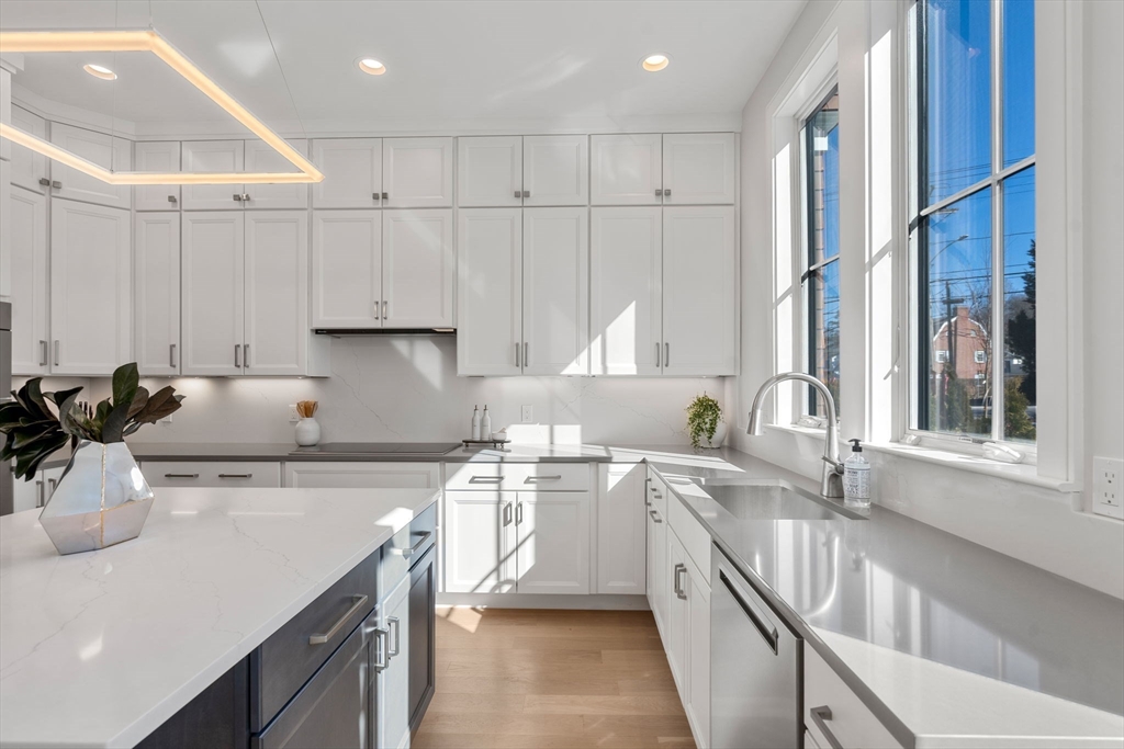 4 Knowles Street # 04