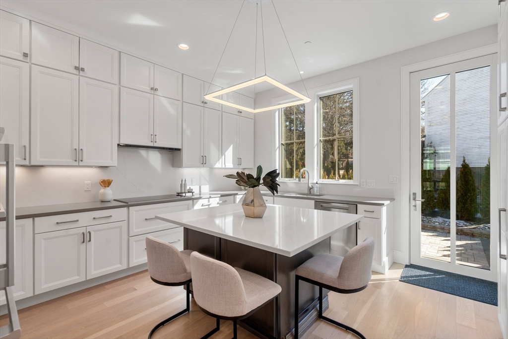 4 Knowles Street # 04