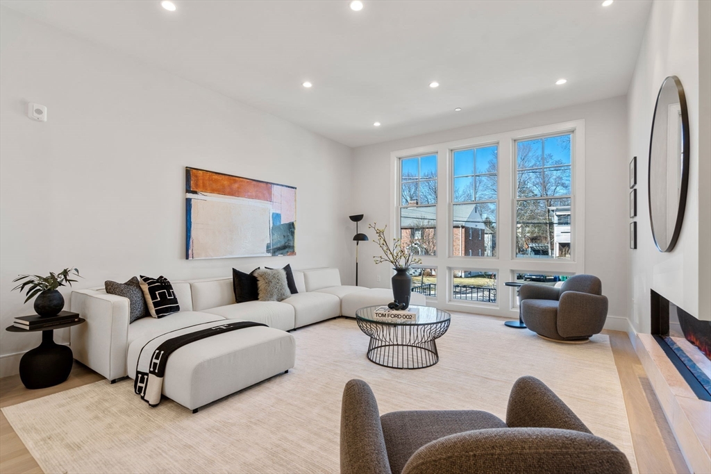 4 Knowles Street # 04