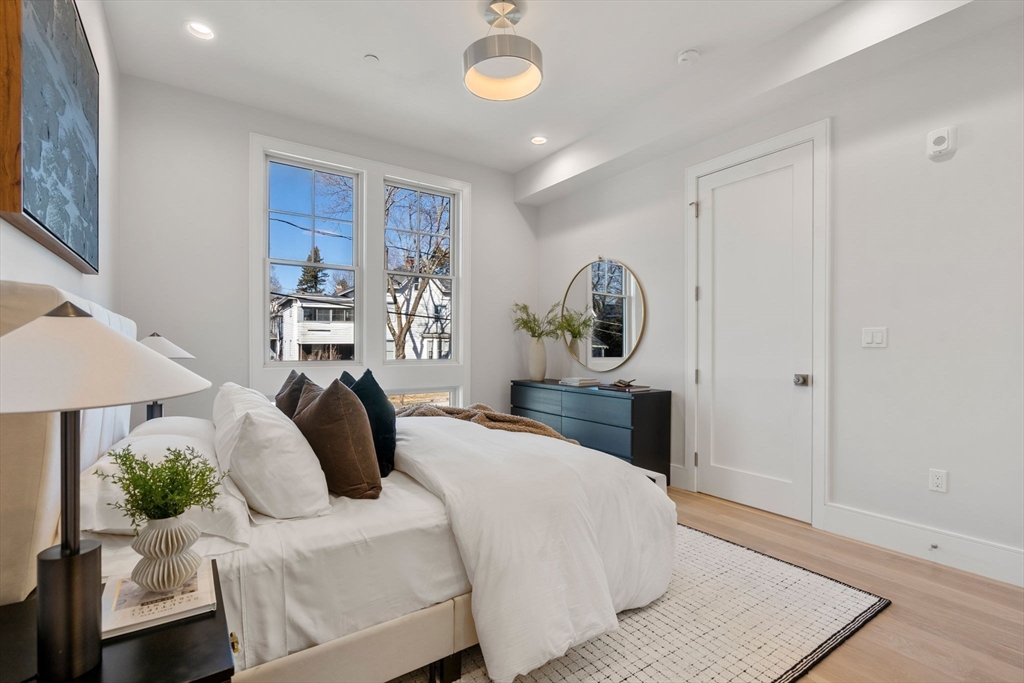 4 Knowles Street # 04