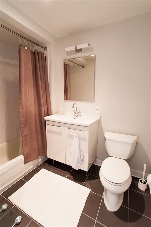 2 Earhart Street # 411