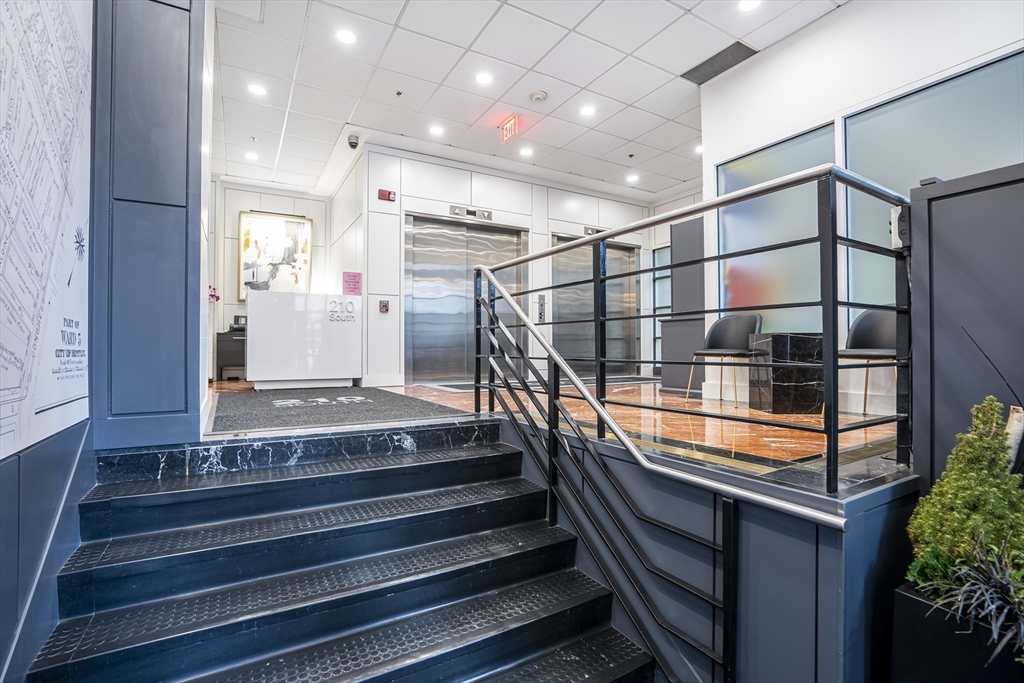 210 South St # 5 Unit: 10-5