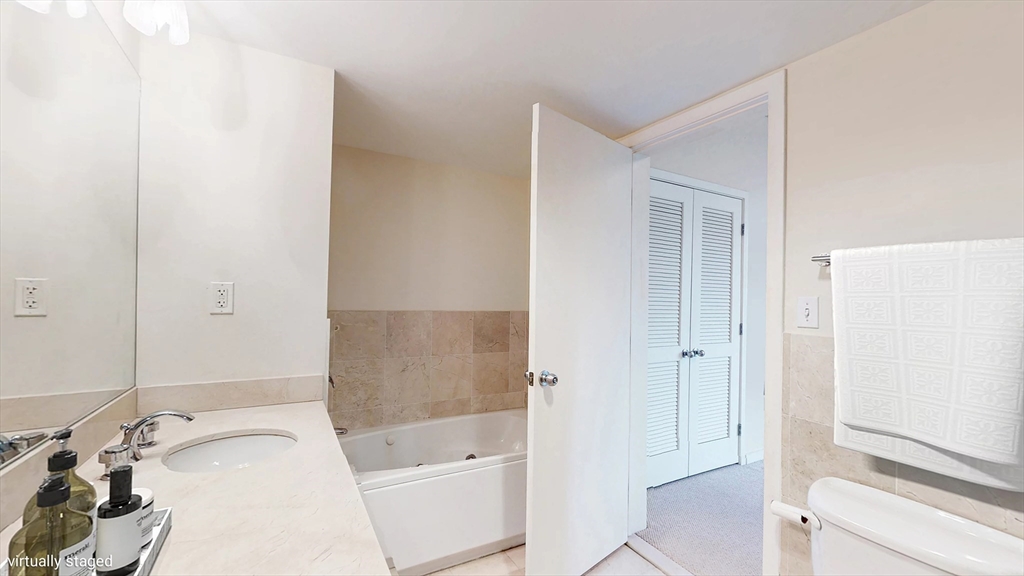 210 South St # 5 Unit: 10-5