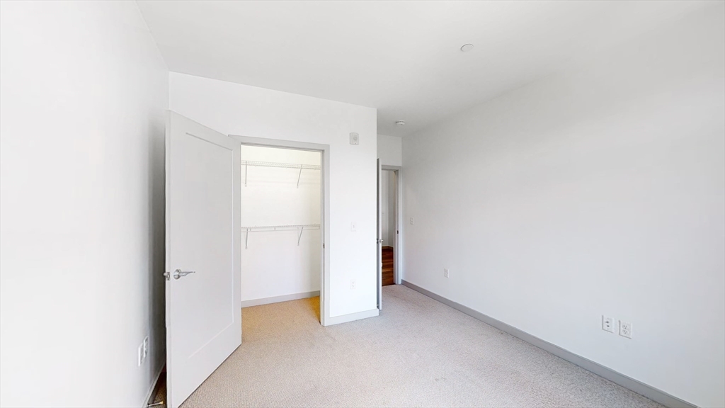 180 Telford Street # 504