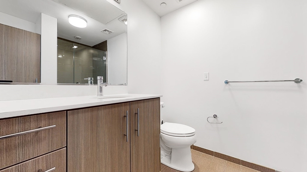 180 Telford Street # 504