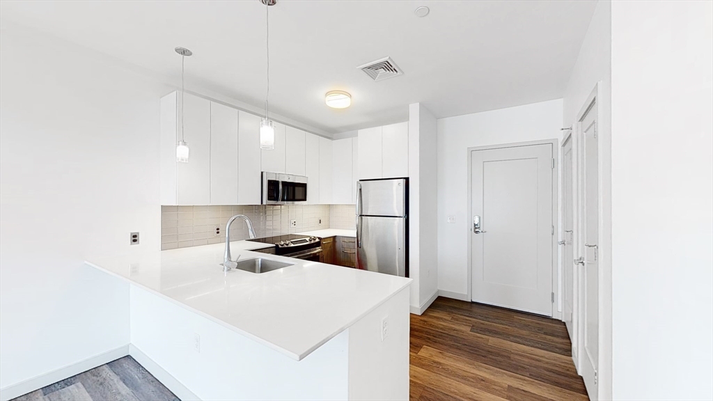 180 Telford Street # 504