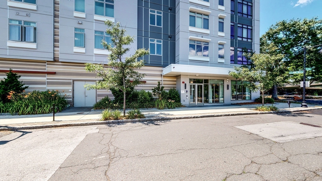 180 Telford Street # 504