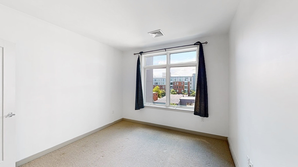 180 Telford Street # 504