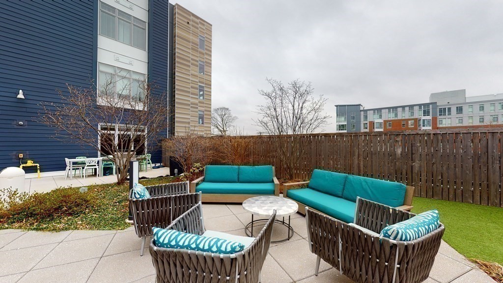 180 Telford St # 604