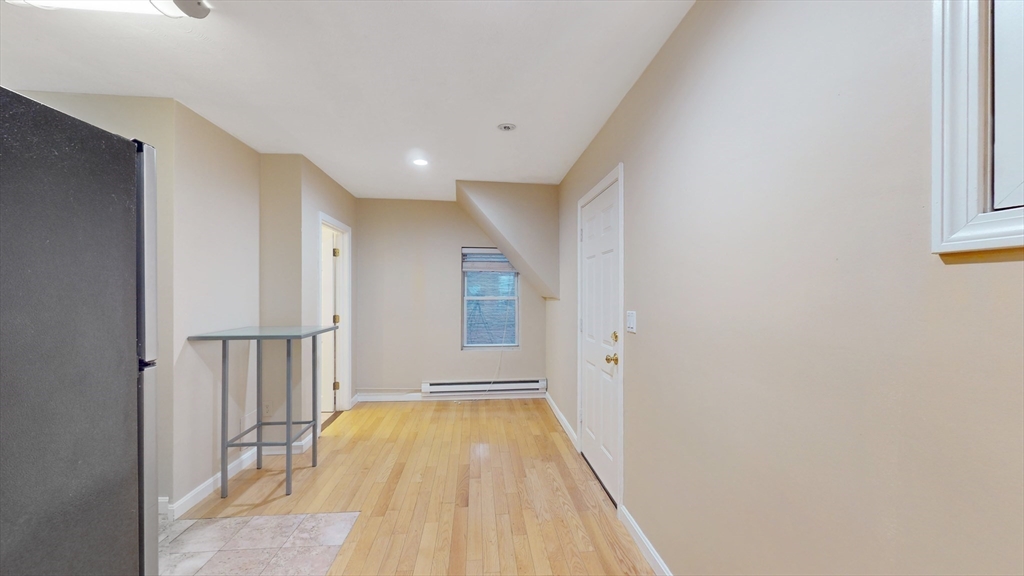 40 Batterymarch Street # 3