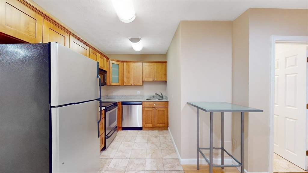 40 Batterymarch Street # 3