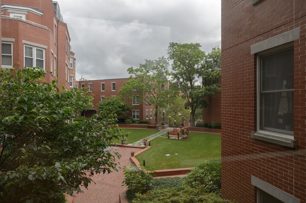 345 Harvard Street # B207