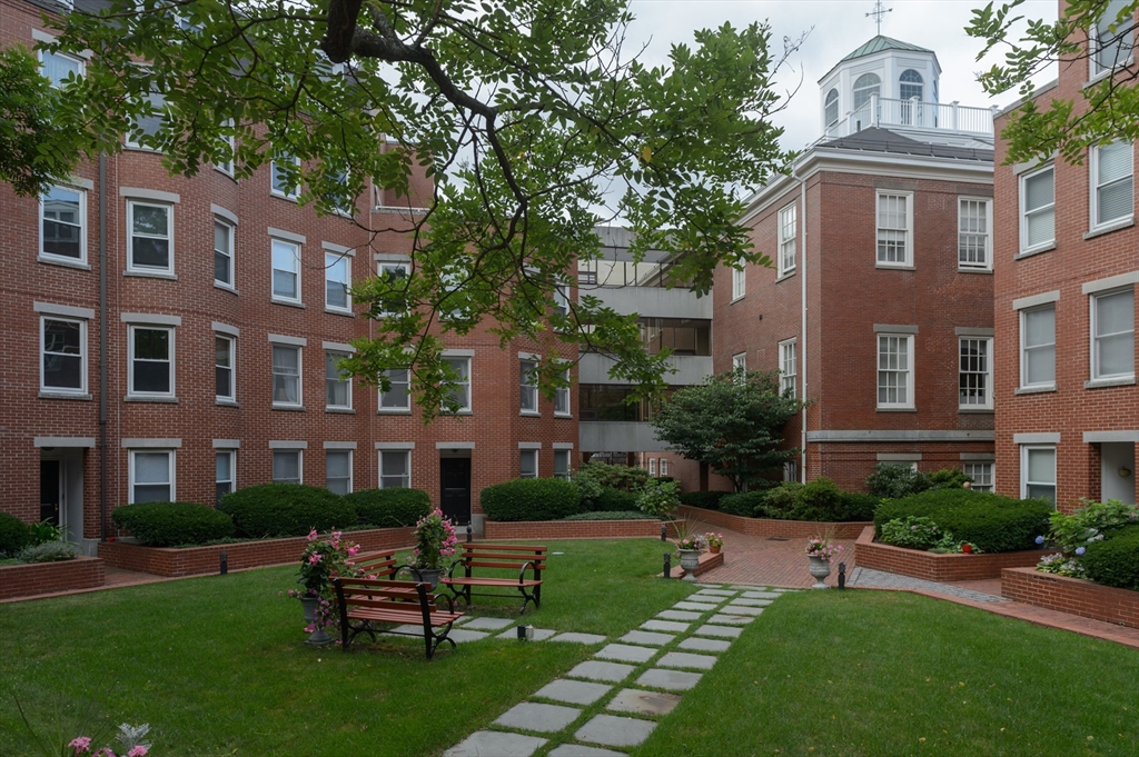 345 Harvard Street # B207