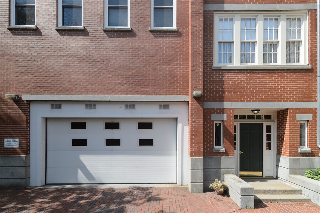 345 Harvard Street # B207