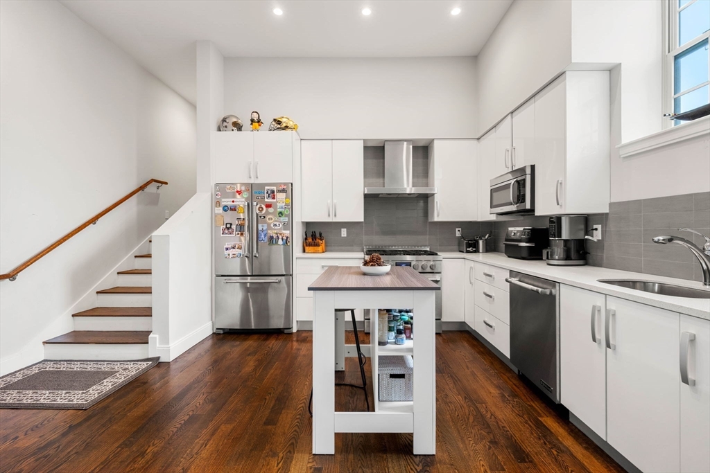 225 Dorchester St # 13