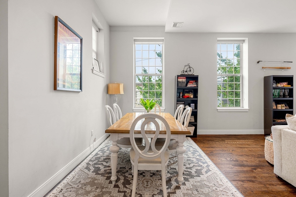 225 Dorchester St # 13