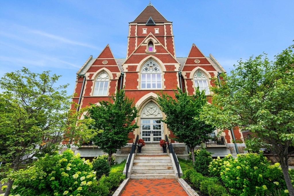 225 Dorchester St # 13