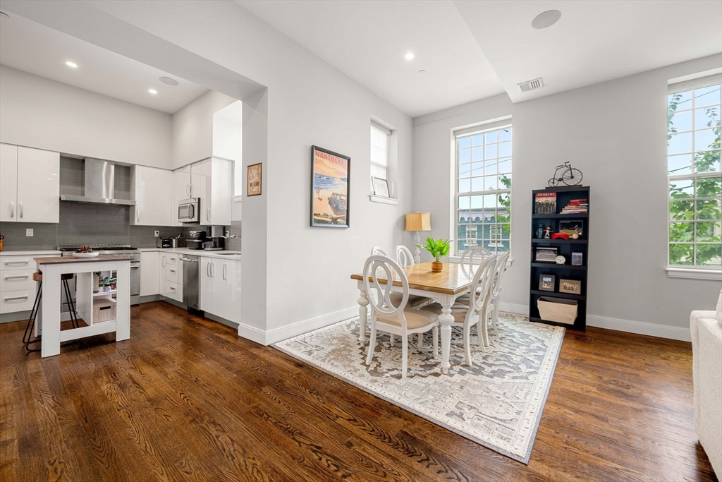 225 Dorchester St # 13