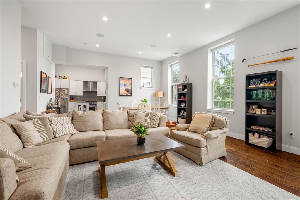 225 Dorchester St # 13