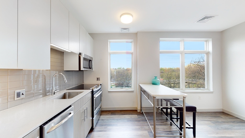 180 Telford Street # 13 Unit: 3-13