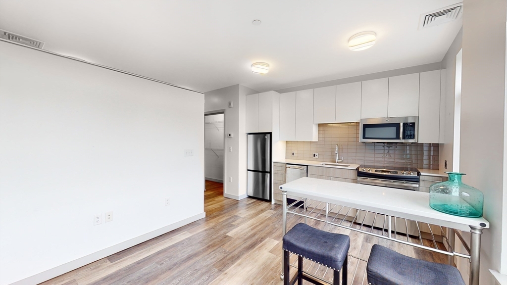 180 Telford Street # 13 Unit: 3-13