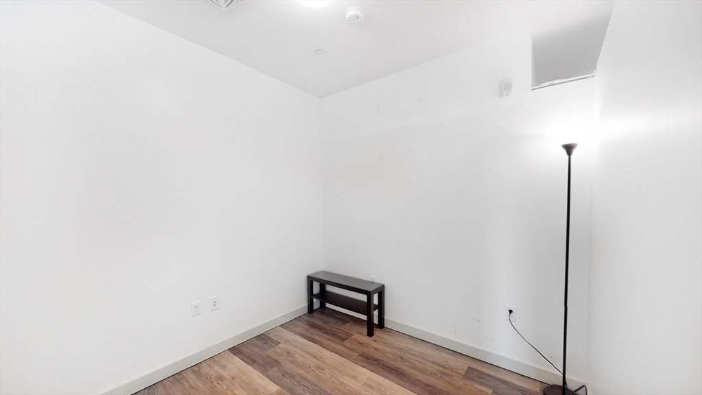 180 Telford Street # 13 Unit: 3-13