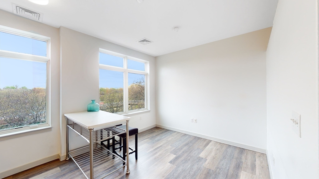 180 Telford Street # 13 Unit: 3-13