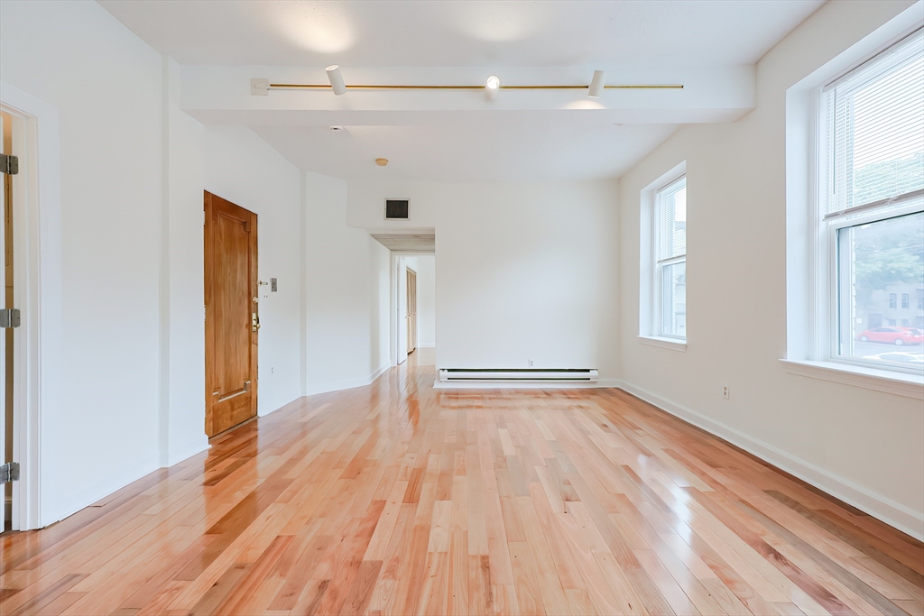 1415 Commonwealth Ave # 203