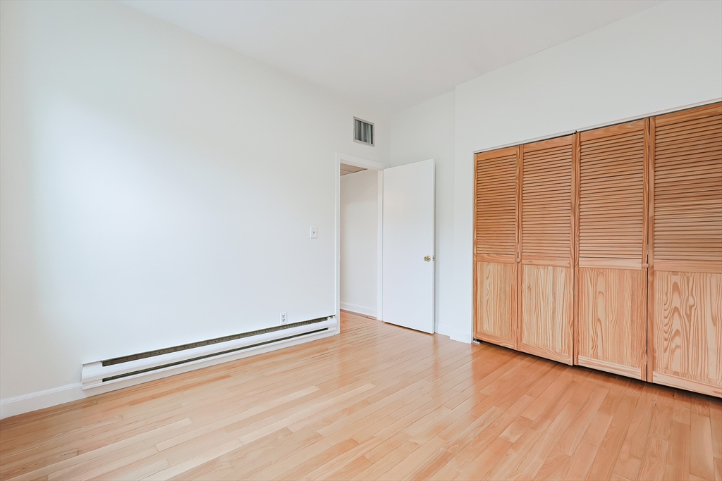 1415 Commonwealth Ave # 203