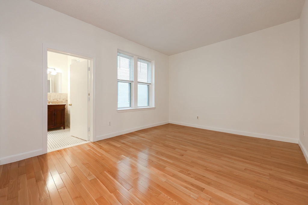 1415 Commonwealth Ave # 203