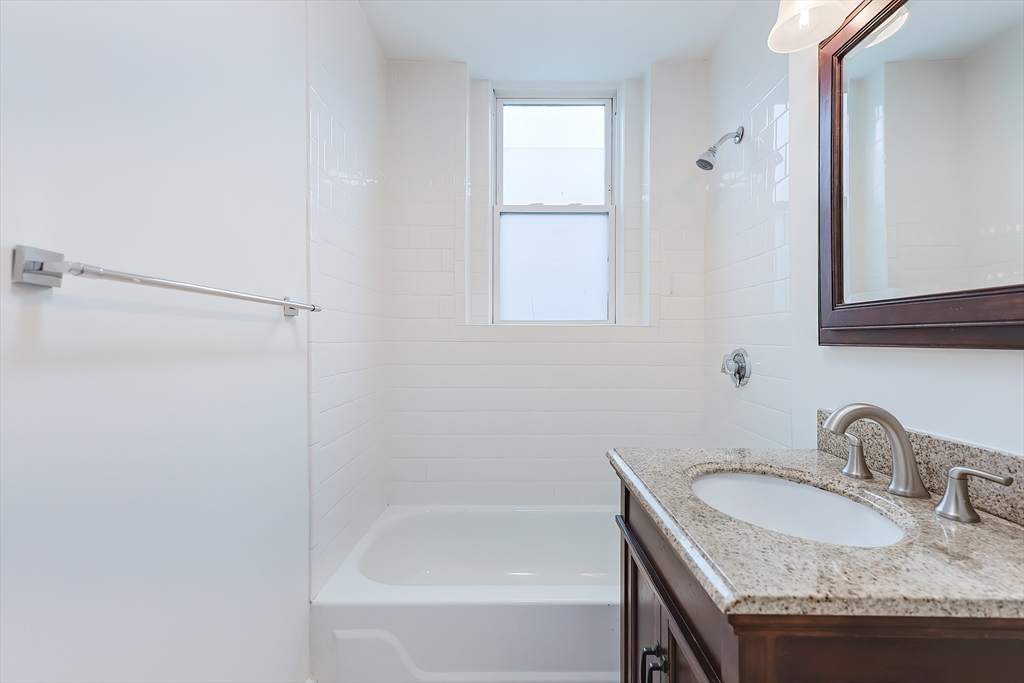 1415 Commonwealth Ave # 203