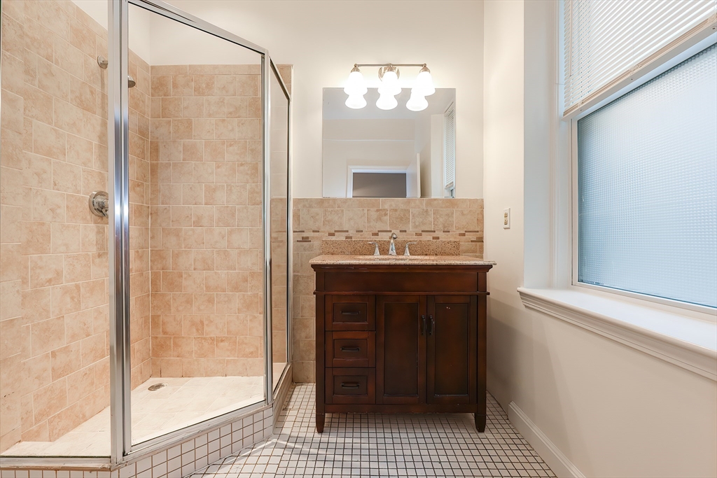 1415 Commonwealth Ave # 203