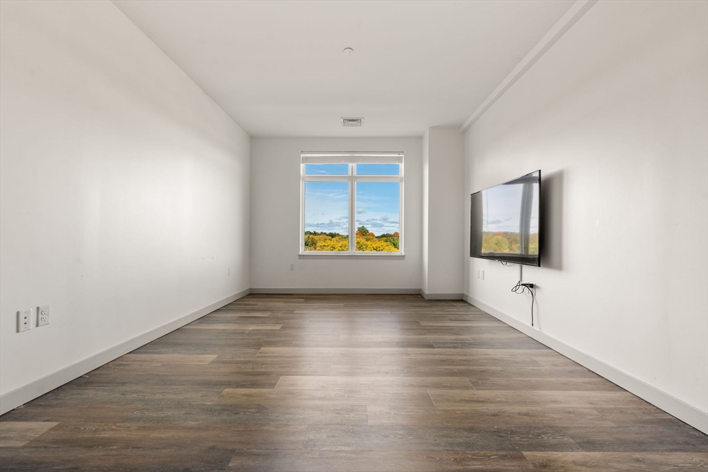 180 Telford Street # 417