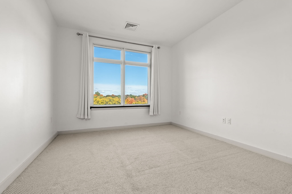 180 Telford Street # 417