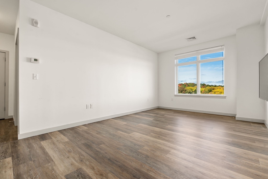 180 Telford Street # 417