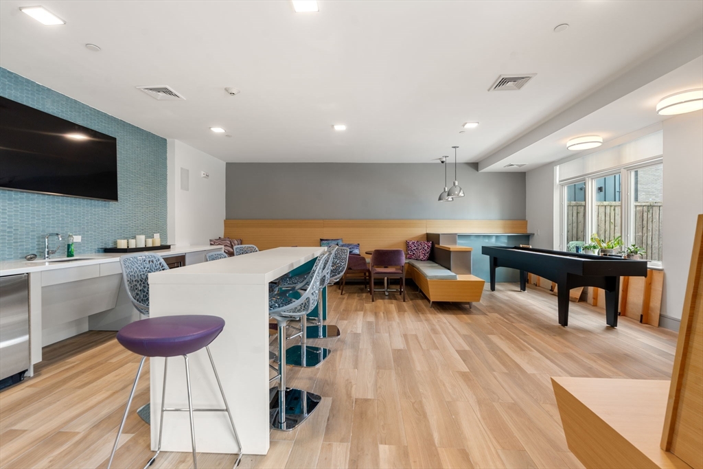 180 Telford Street # 417