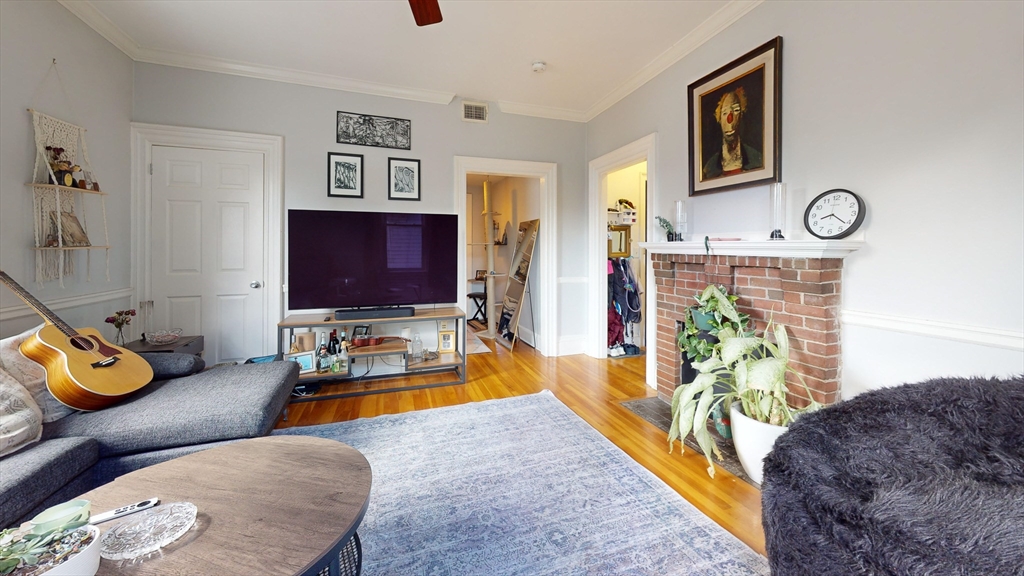 96 Seaverns Ave # 2