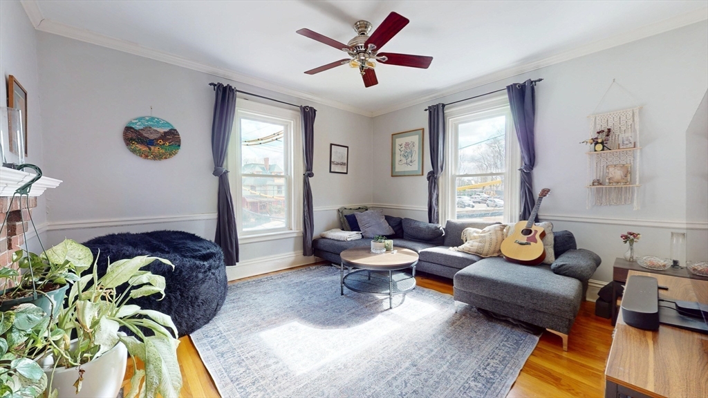 96 Seaverns Ave # 2