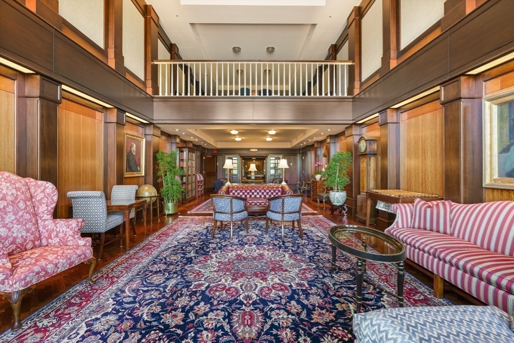 300 Boylston Street # 1206