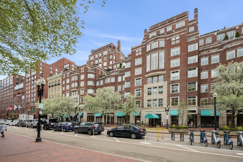 300 Boylston Street # 1206