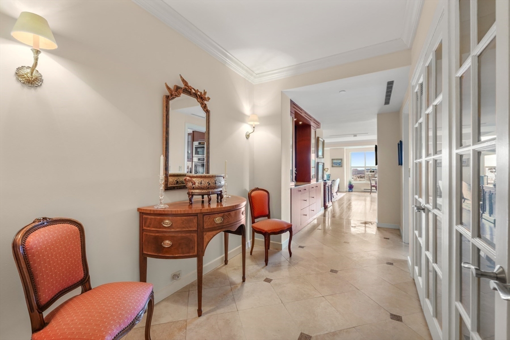 300 Boylston Street # 1206