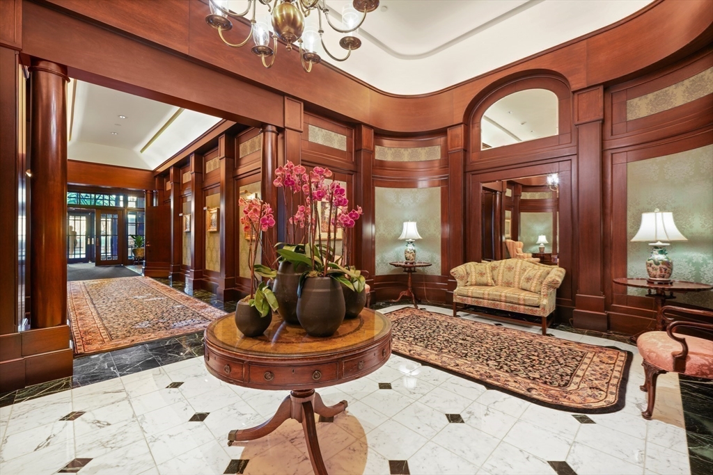 300 Boylston Street # 1206