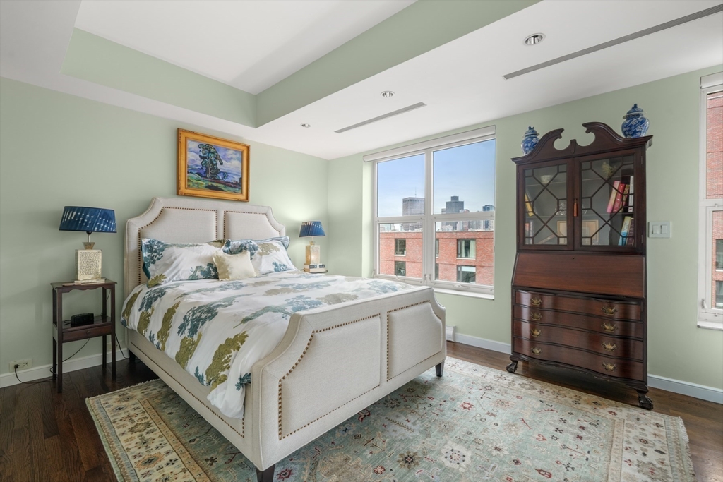 300 Boylston Street # 1206