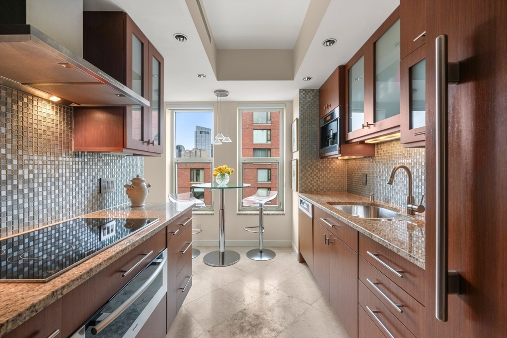 300 Boylston Street # 1206