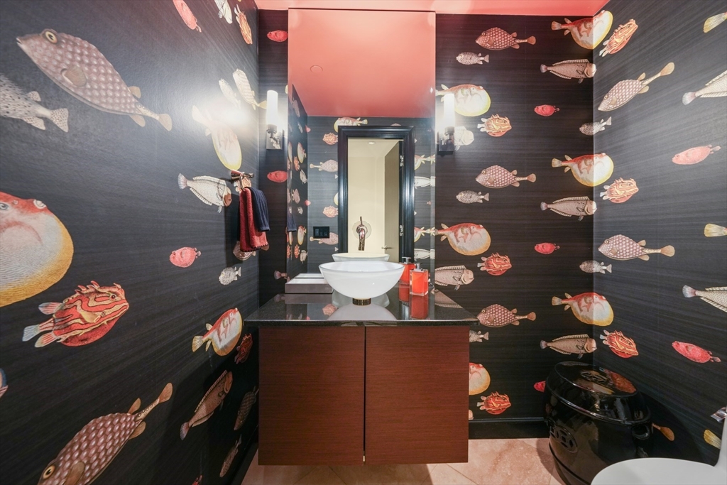 300 Boylston Street # 1206